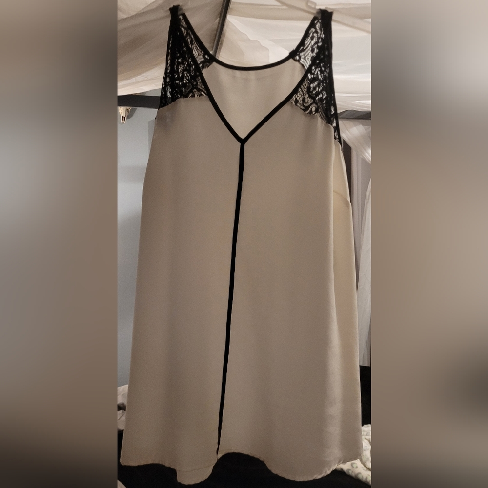 Sleeveless blouse